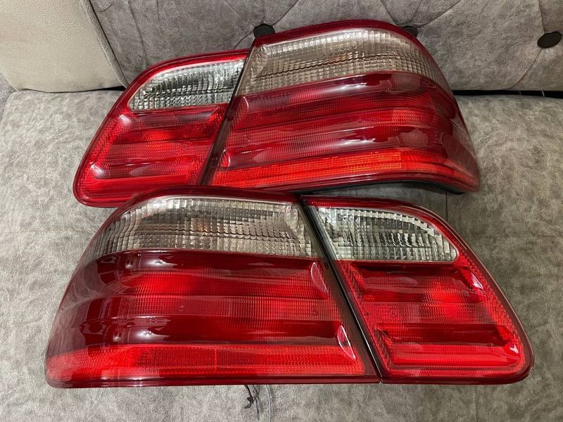 Задние фонари комплект Mercedes-Benz W210