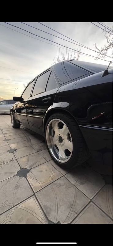 W124 Mersedec volchok