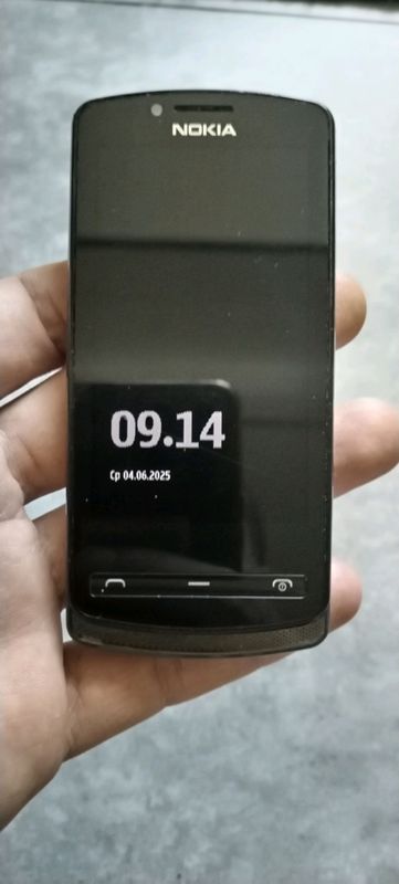 Продам сотовый телефон Nokia 700 Продам сотовый телефон Nokia 700