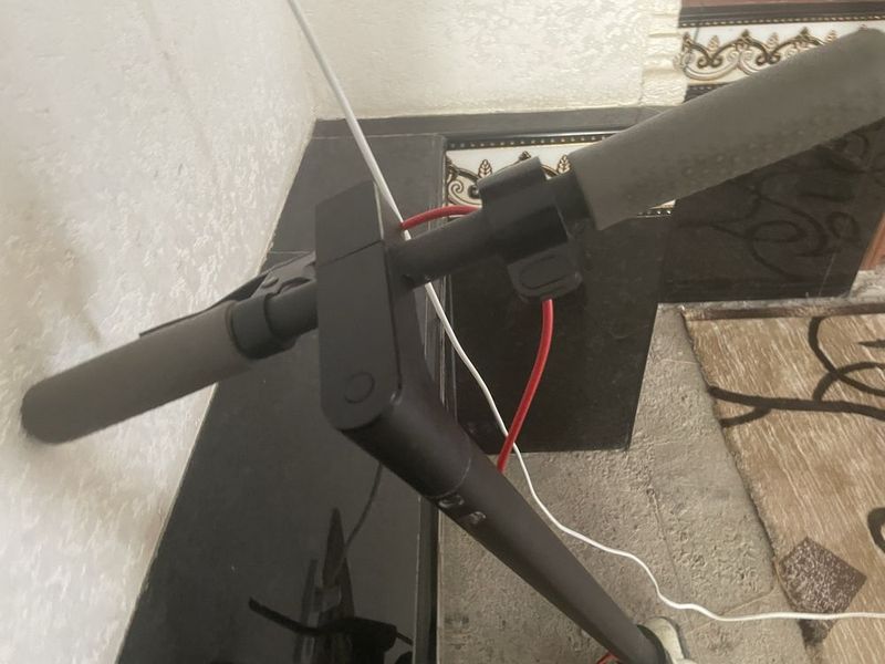 Elektrosamokat sotiladi holati zor Elektrosamokat sotiladi holati zor