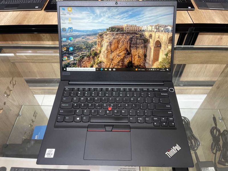 Lenovo ThinkPad E14 Core i5-10210U ram 8 Gb ssd 256