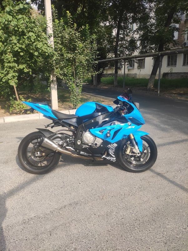 BMW S 1000 RR Sotiladi BMW S 1000 RR Sotiladi