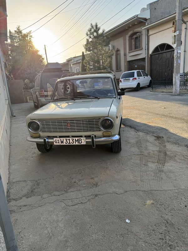 Vaz 2101 sotiladi Vaz 2101 sotiladi