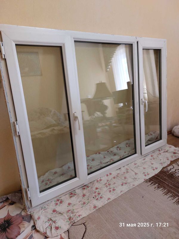 Продаю пластиковую раму б/у, 188х136х6см. Состояние очень хороше+сетка Продаю пластиковую раму б/у, 188х136х6см. Состояние очень хороше+сетка
