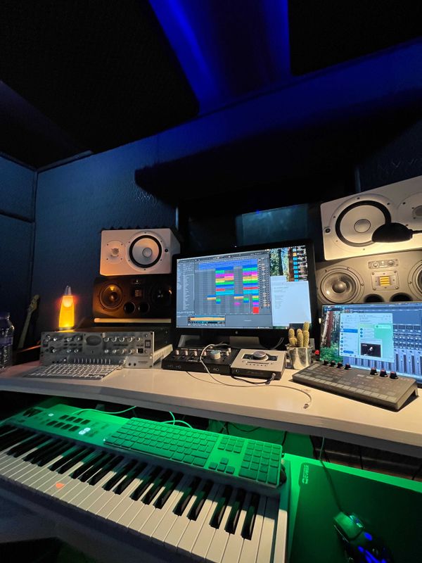 Yamaha HS8 белые Yamaha HS8 белые