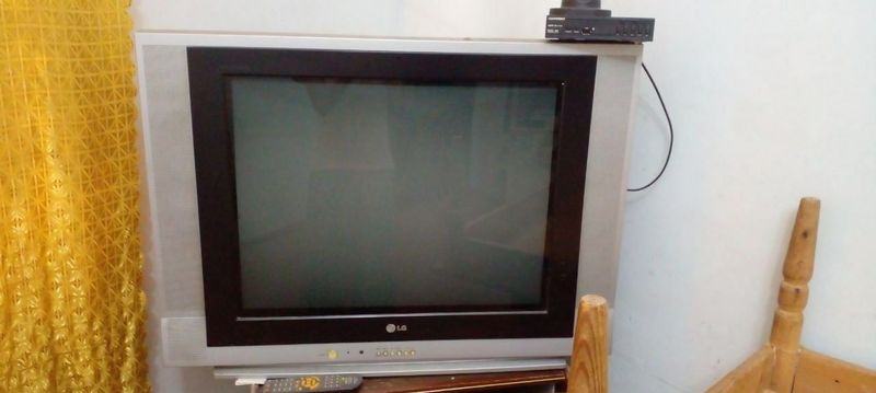 Televizorlar sotiladi