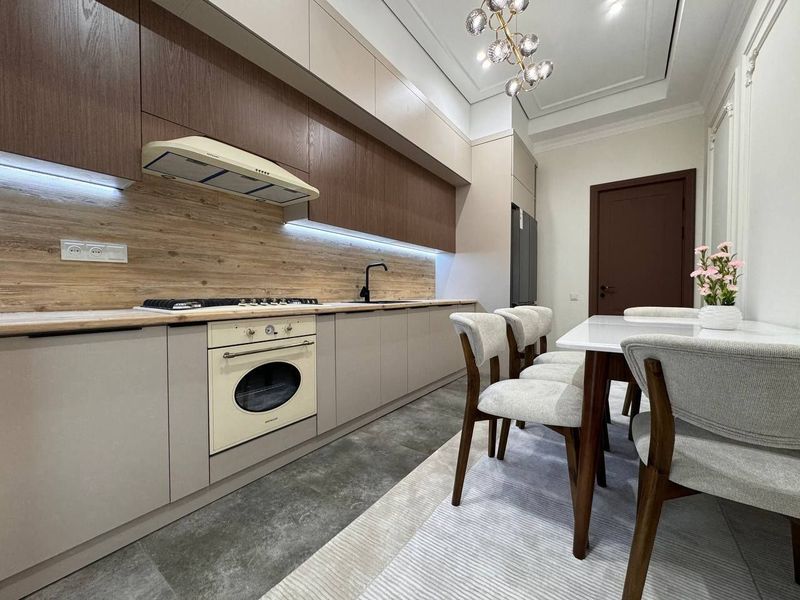 Продается 4х ком. квартира, ЖК Royal House, ор-р: махалля Мукими, 97м2