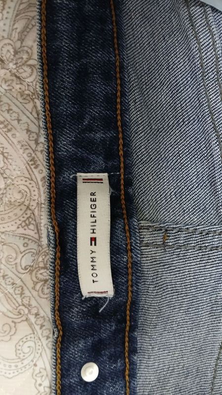 Tommy Hilfiger, Ayollar Shimi, Holati Ideal Tommy Hilfiger, Ayollar Shimi, Holati Ideal