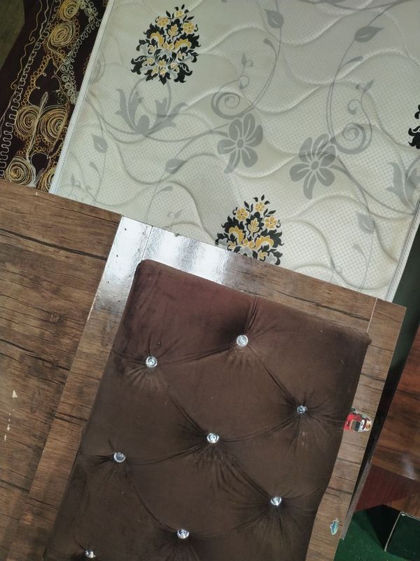 Mebel sotiladi srocniy Mebel sotiladi srocniy