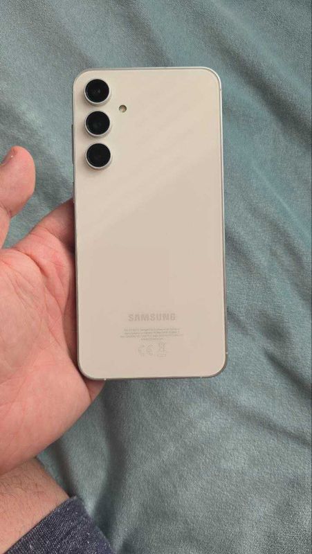 Продам Samsung S23 FE 128 в идеальном состоянии