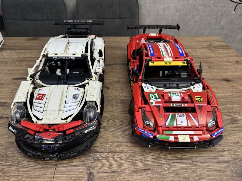 Lego Technic Porche и Ferrari б/у Lego Technic Porche и Ferrari б/у