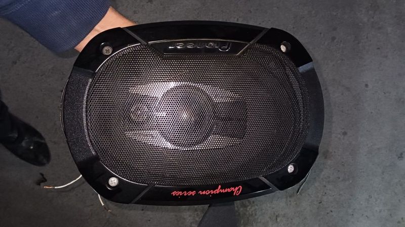 Продаётс колонки Pioneer 450 original Vietnam