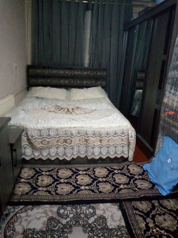 2 kishilik divan sotiladi 2 kishilik divan sotiladi