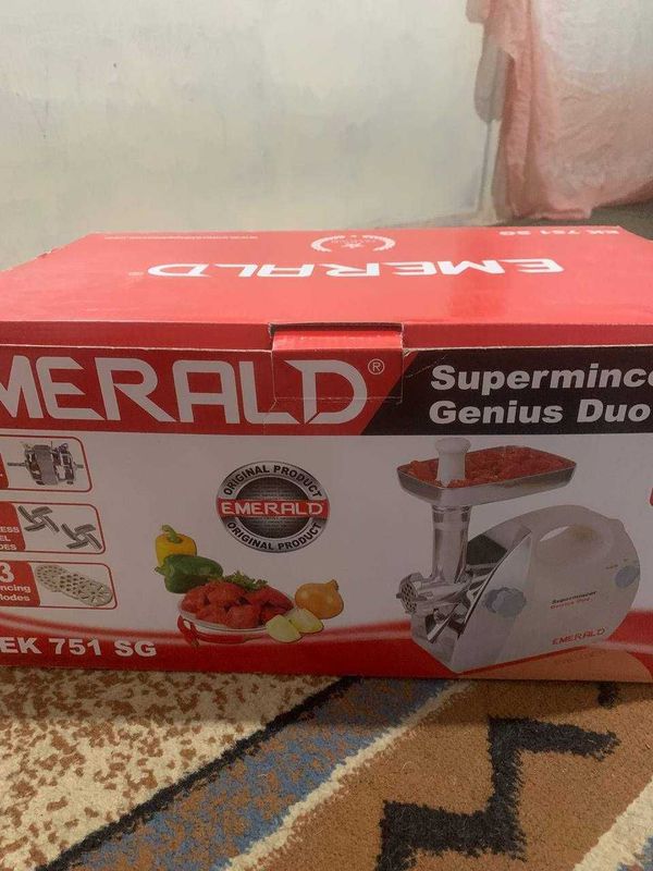 Мясорубка Emerald EK751SG