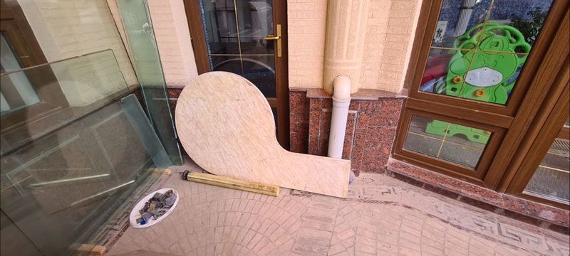 Dumaloq stol bar va kuxniyaga Dumaloq stol bar va kuxniyaga