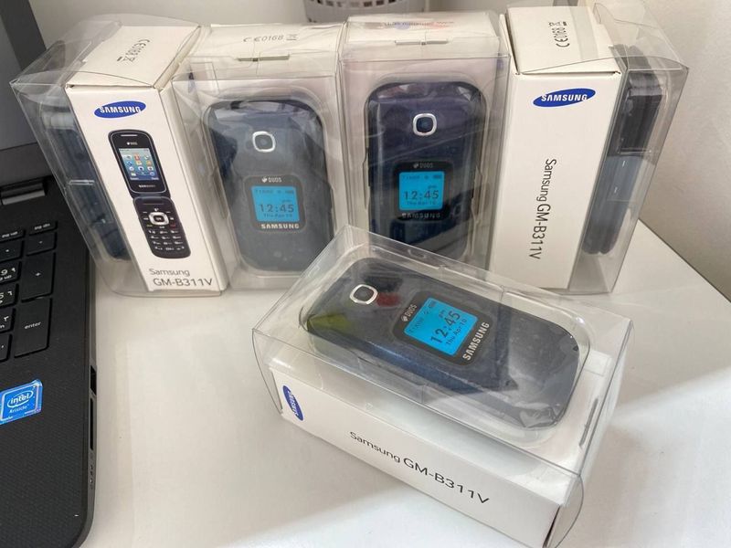 Новый! New! Samsung Gusto 3 “Dualsim + Garantiya !