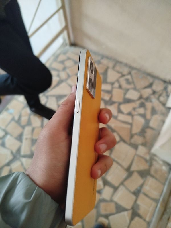 Oppo Reno 7 idael ini