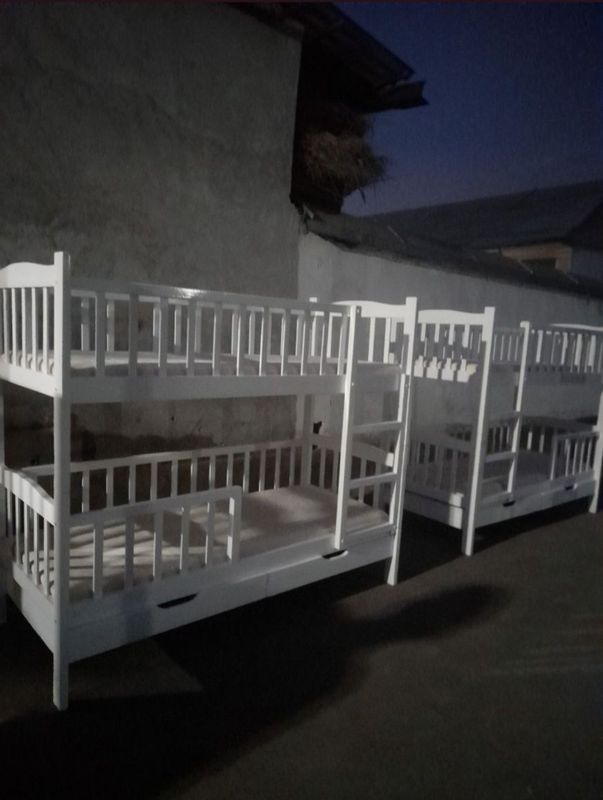 2 etajlik divan. 2 etajlik divan.