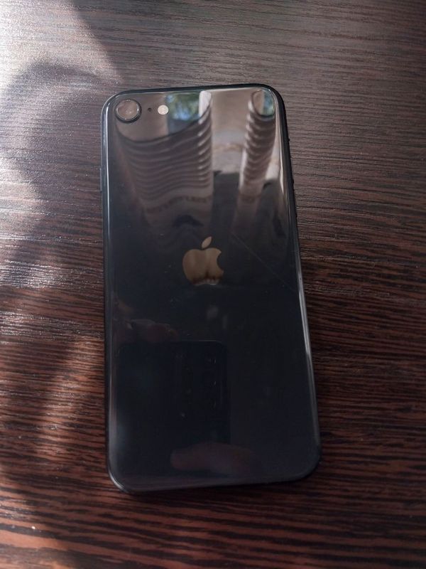 Iphone SE 2020 87% 64 gb