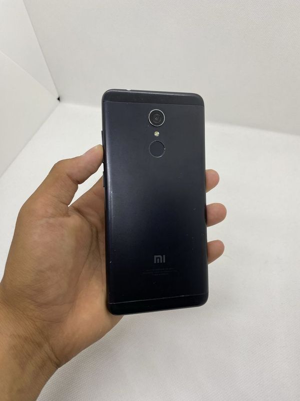 Redmi 5 sotiladi Redmi 5 sotiladi