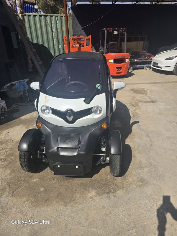 Продаётся TWIZY . Рено твизи. 2019г.
