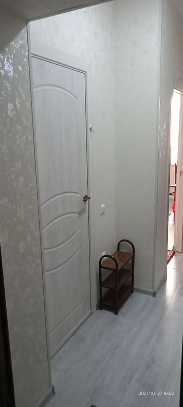 Сдается 1 ком.кв. на 1 ом этажев 3х этажного дома возле круга рохат
