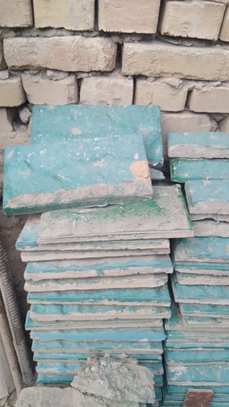 Продам плитку б.у кабанчик 4 кв.м (120 шт) Продам плитку б.у кабанчик 4 кв.м (120 шт)