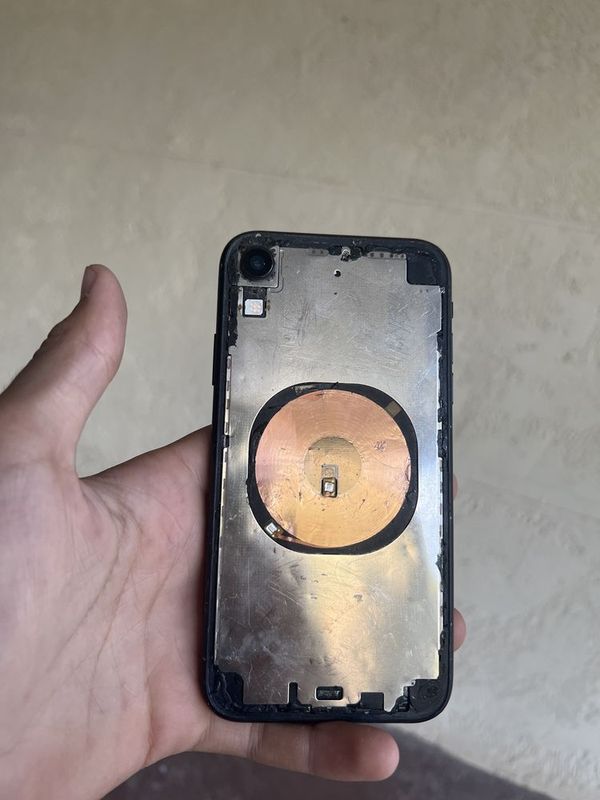 Iphone xr holati ortacha chaqa chuqasi bor Iphone xr holati ortacha chaqa chuqasi bor