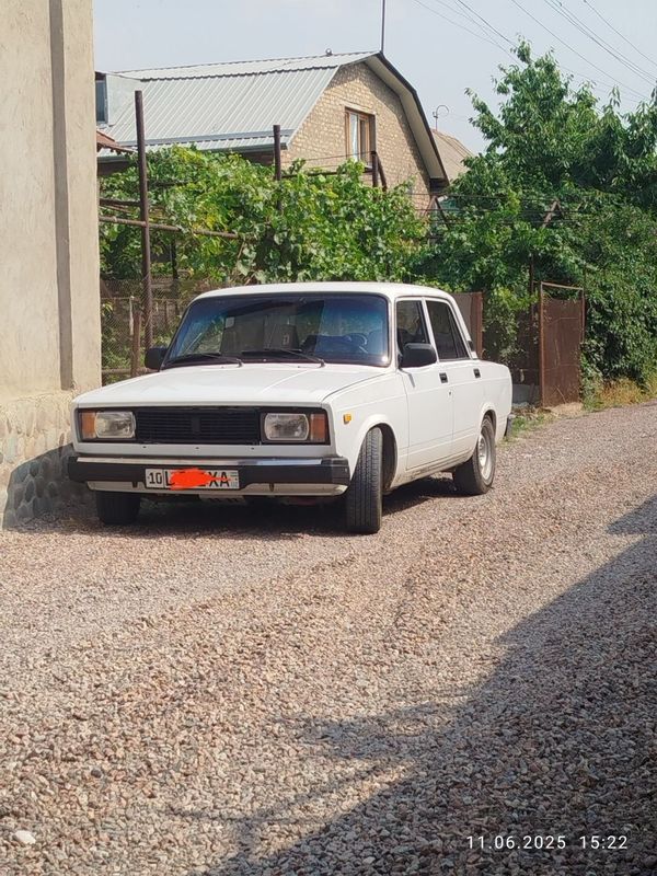 Vaz 2107 sotiladi 2006 Vaz 2107 sotiladi 2006