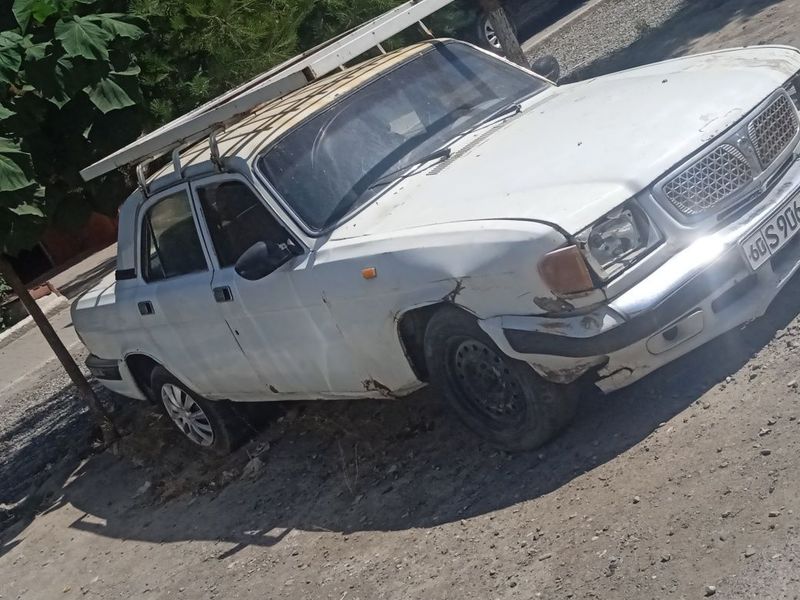 Волга 3110 сотилади 1998йил метан газ озрок иши бор Волга 3110 сотилади 1998йил метан газ озрок иши бор