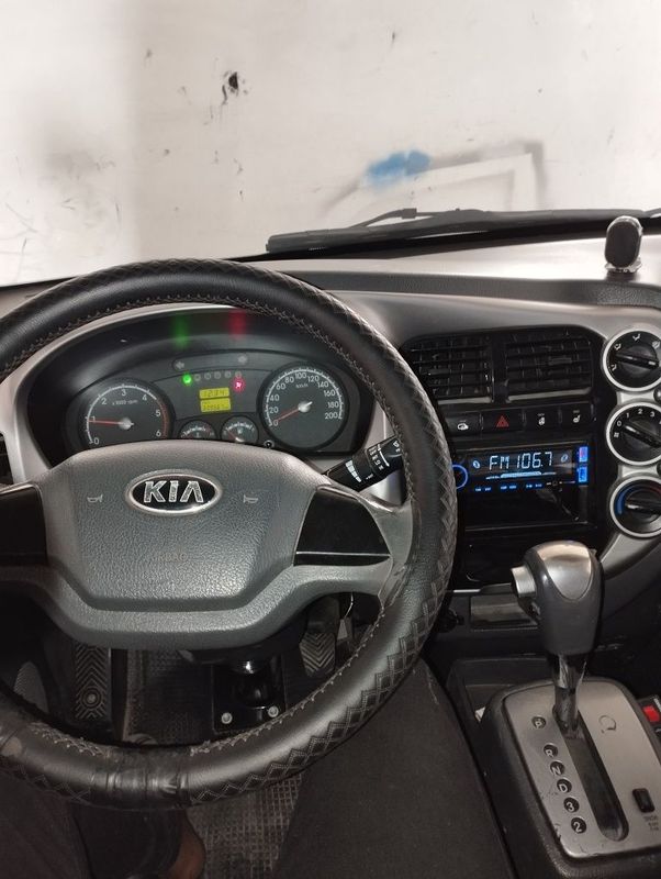 Kia bongo yili 2015