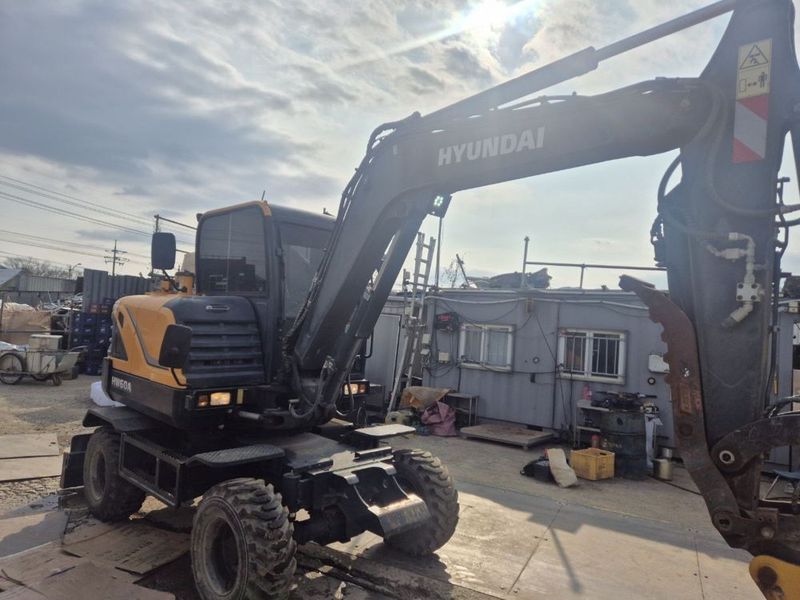Traktor chayon sotiladi yangidek Traktor chayon sotiladi yangidek
