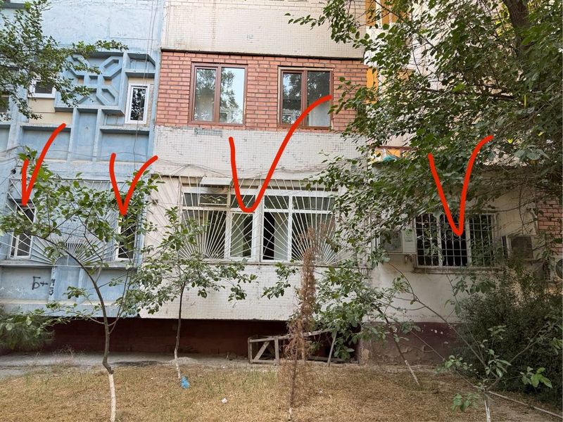 Под нежилой свояцентр города под офис 55 кв. 2 ком. Под нежилой свояцентр города под офис 55 кв. 2 ком.