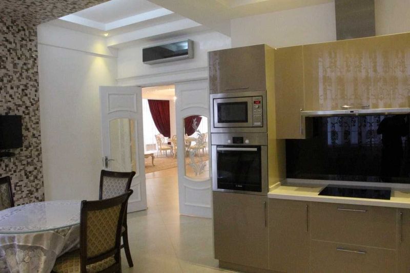Sodiq Azimov street 3 room new building