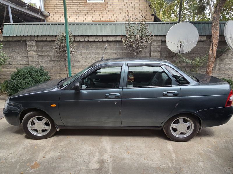 Машина Lada Priora 2170 Машина Lada Priora 2170