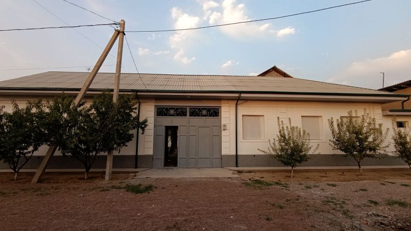 Uchastka sotiladi