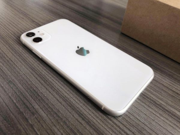 Iphone 11 obmenga Iphone 11 obmenga