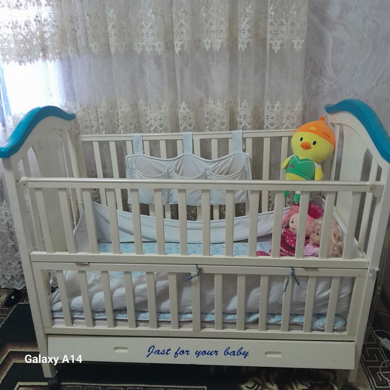 Сотилади детский краватка .