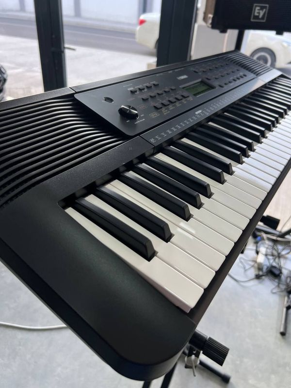 Yamaha PSR E 273