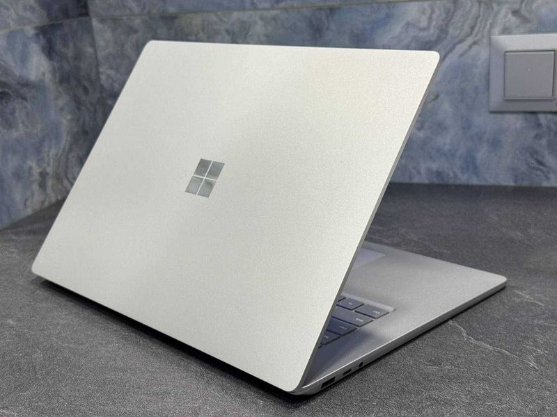 Microsoft Surface Laptop 3 / Ryzen 5 / 8Gb / 256Gb / 15” IPS 2K Microsoft Surface Laptop 3 / Ryzen 5 / 8Gb / 256Gb / 15” IPS 2K