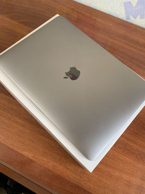 Macbook pro 2018 13 inch