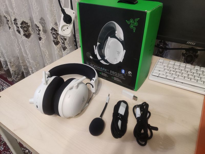 Игровые наушники Razer Blackshark V2 pro White 2023 Игровые наушники Razer Blackshark V2 pro White 2023