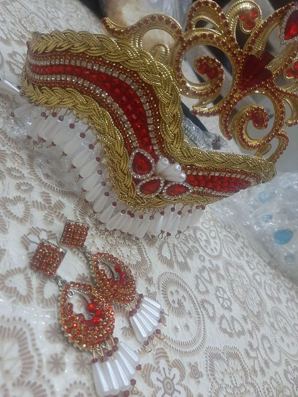 Diadema karonalar