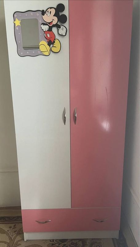 Bolalar uchun shkaf Bolalar uchun shkaf