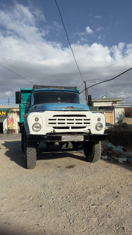 Kamaz zil sotiladi