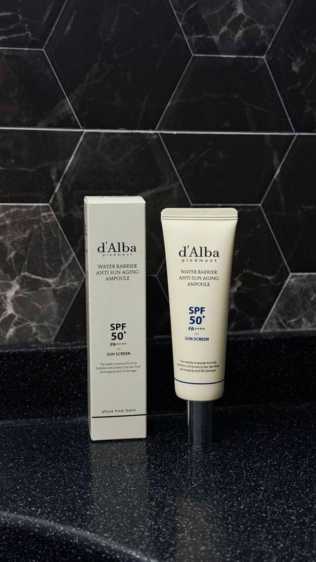 D. Alba Water Barrier Anti sun Aging Ampoule spf50+ PA++++ D. Alba Water Barrier Anti sun Aging Ampoule spf50+ PA++++