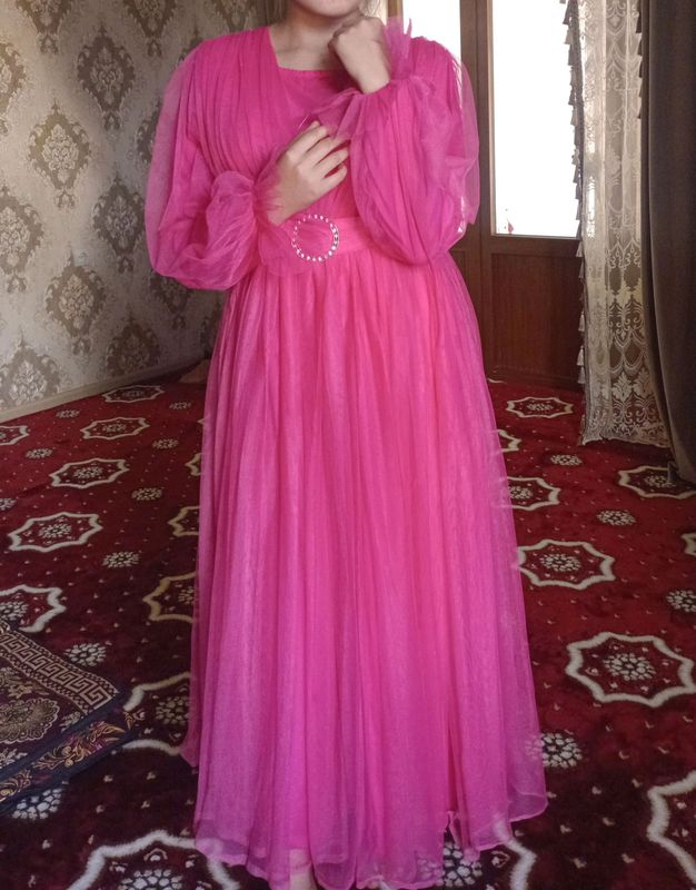Bazmlar uchun ajoyib koʻylak