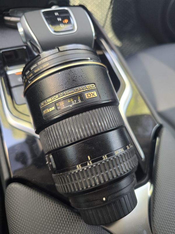 Продаётся объектив Nikon 17-55 DX Продаётся объектив Nikon 17-55 DX