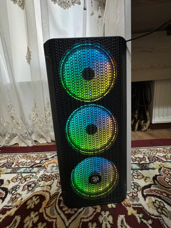 Gigabayt ekran kampyuter avaylab ishlatilgan