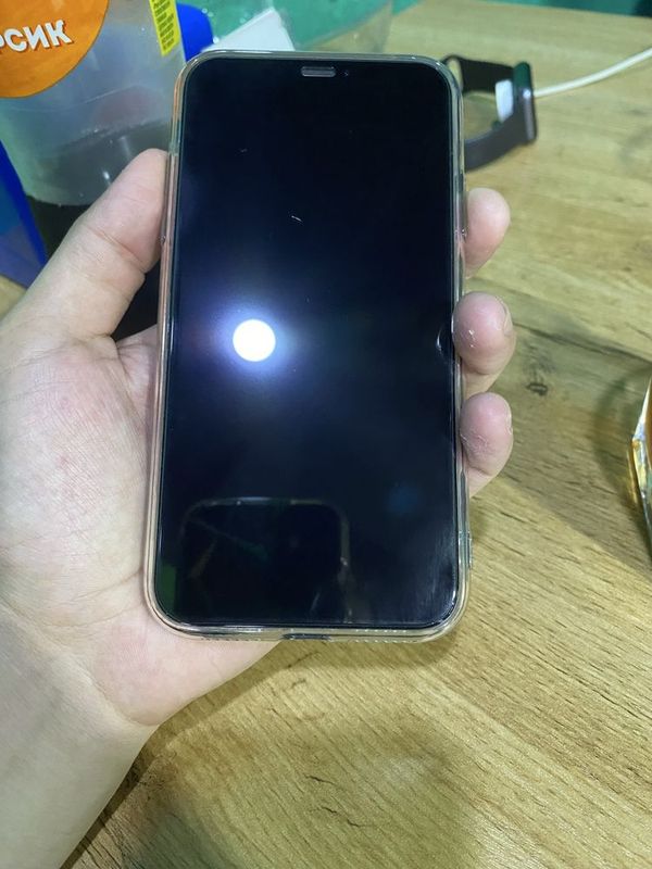 iPhone XR 128gb qora iPhone XR 128gb qora